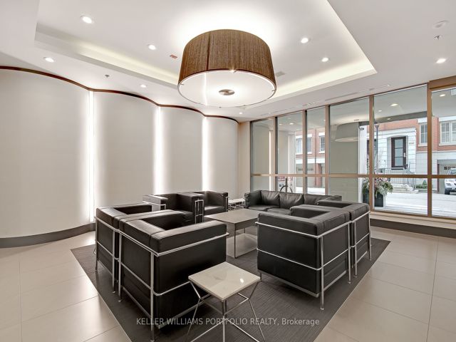 523 - 377 Madison Ave