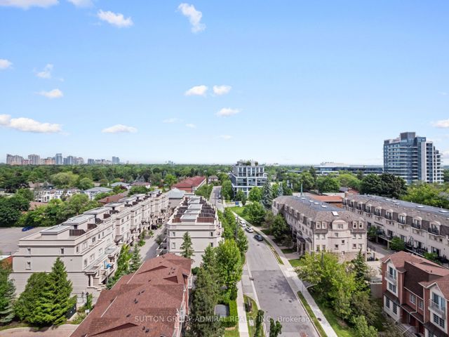 1210 - 2 Clairtrell Rd