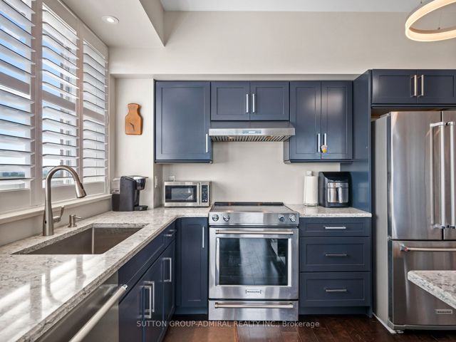1210 - 2 Clairtrell Rd