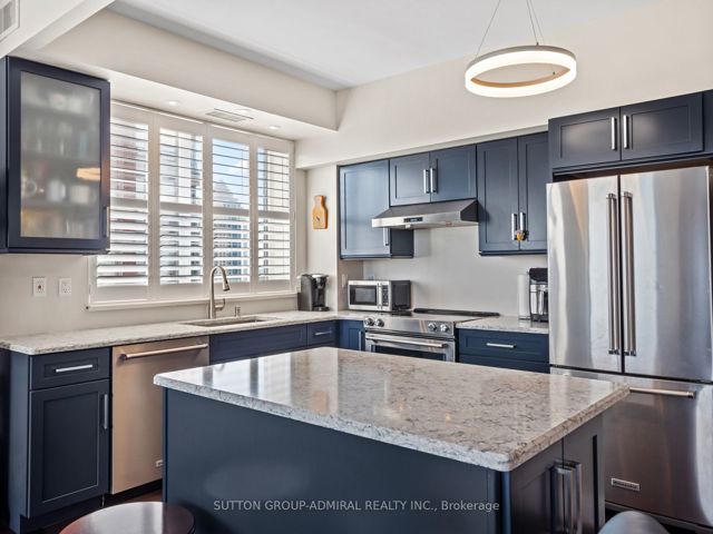 1210 - 2 Clairtrell Rd