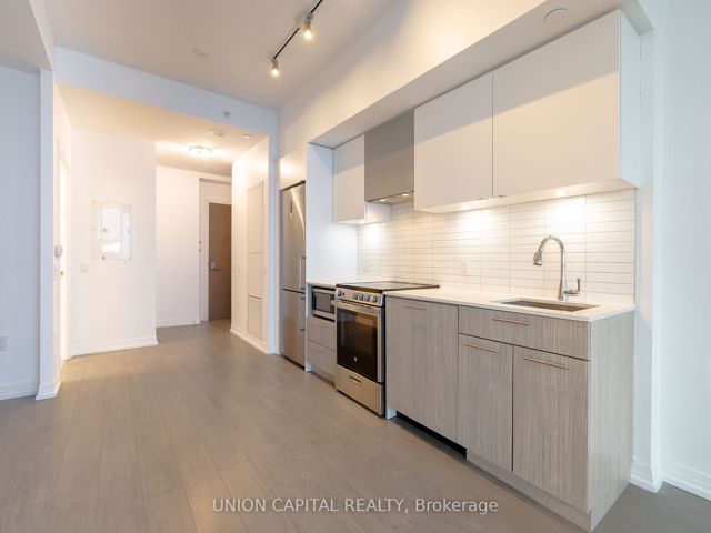4515 - 251 Jarvis St