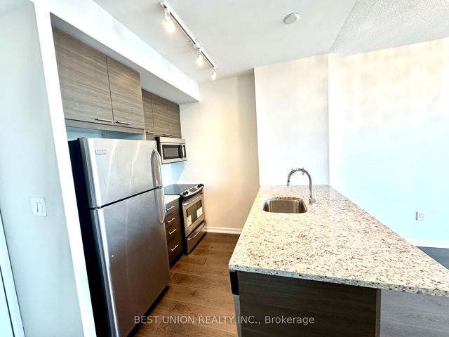 #505 - 66 Forest Manor Rd