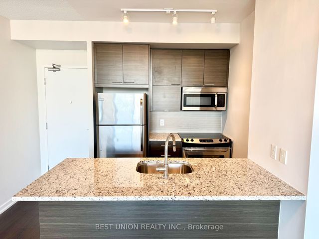 #505 - 66 Forest Manor Rd