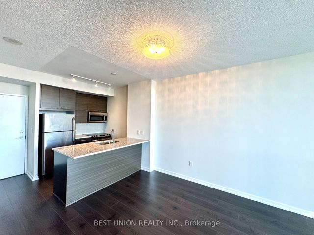 #505 - 66 Forest Manor Rd