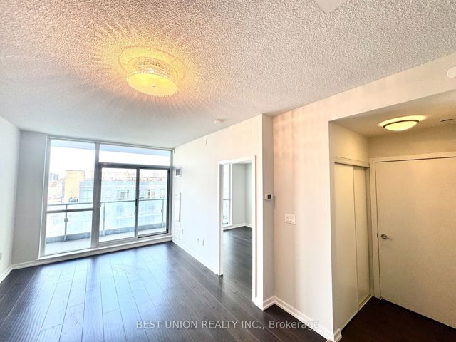 #505 - 66 Forest Manor Rd