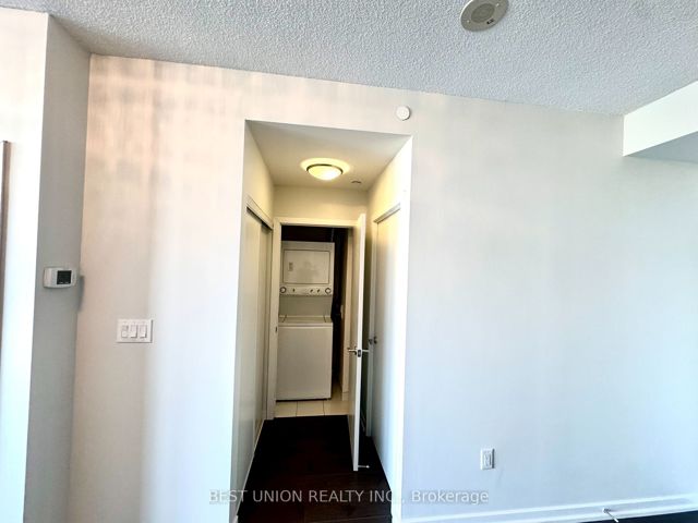 #505 - 66 Forest Manor Rd