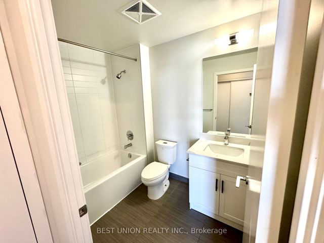 #505 - 66 Forest Manor Rd