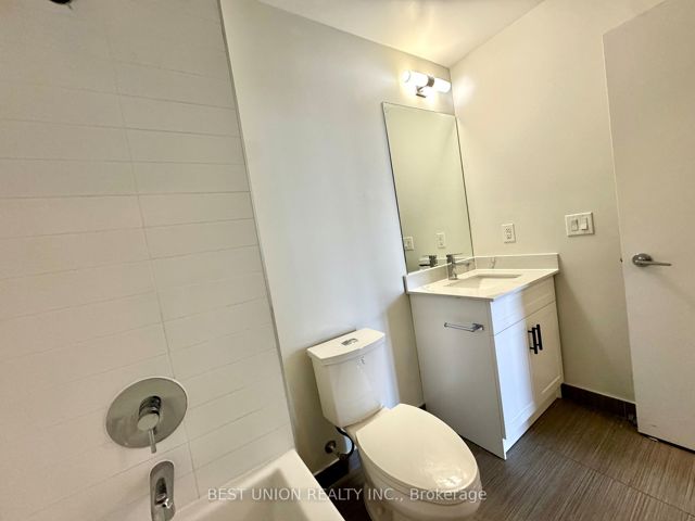 #505 - 66 Forest Manor Rd