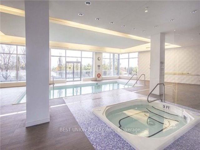 #505 - 66 Forest Manor Rd