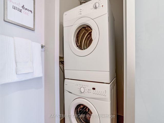 #207 - 390 Cherry St