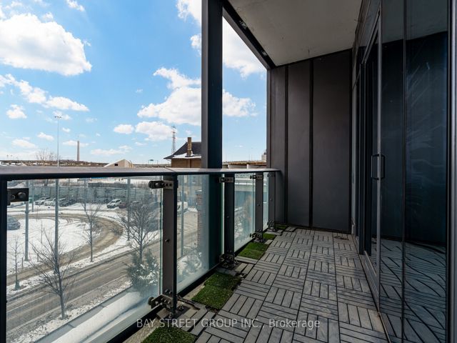 #207 - 390 Cherry St