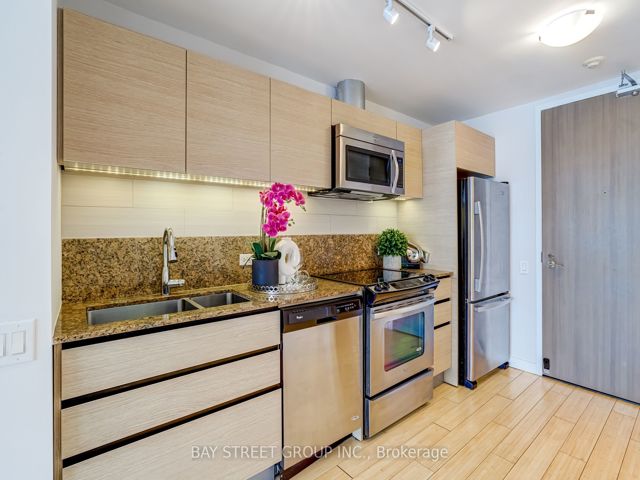 #207 - 390 Cherry St