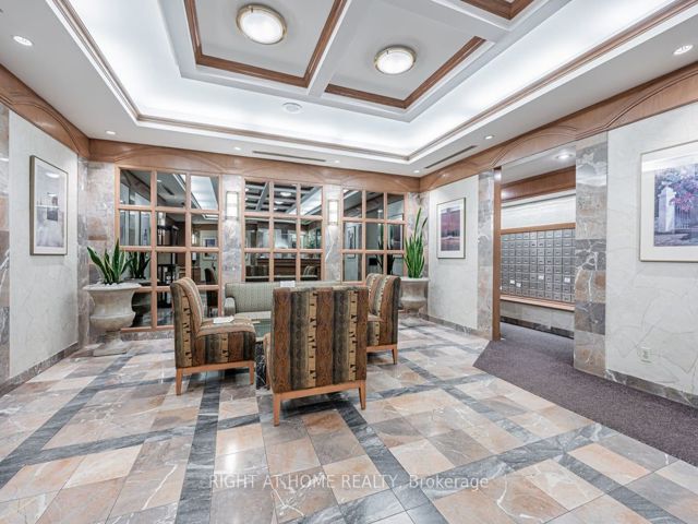 405 - 25 Grenville St