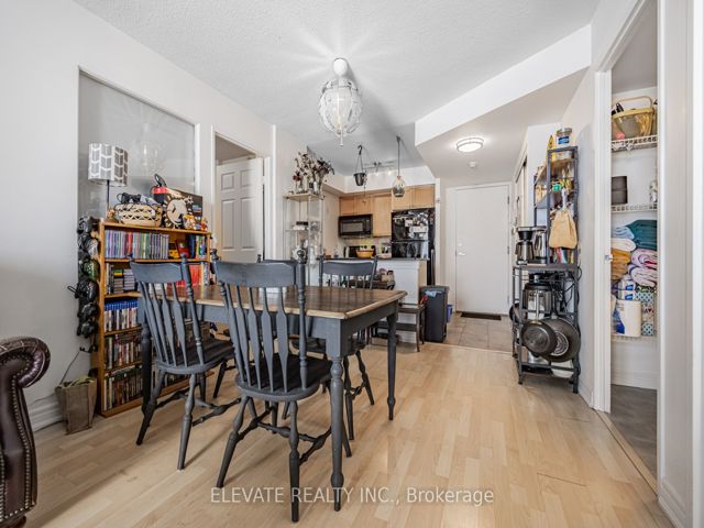716 - 1369 Bloor St W