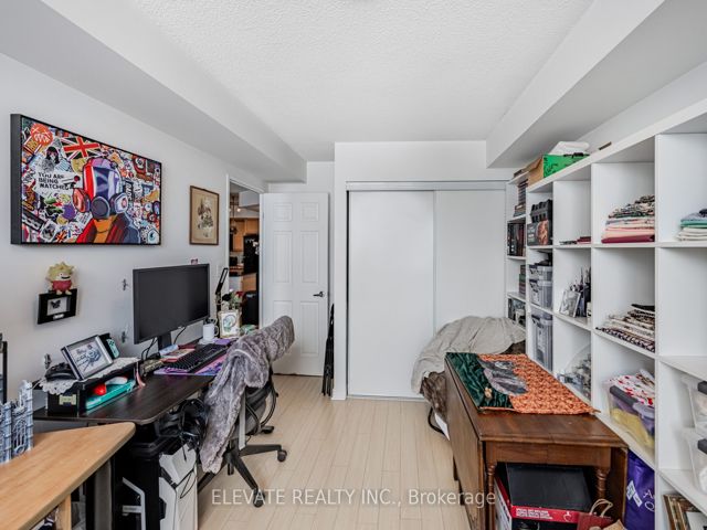 716 - 1369 Bloor St W