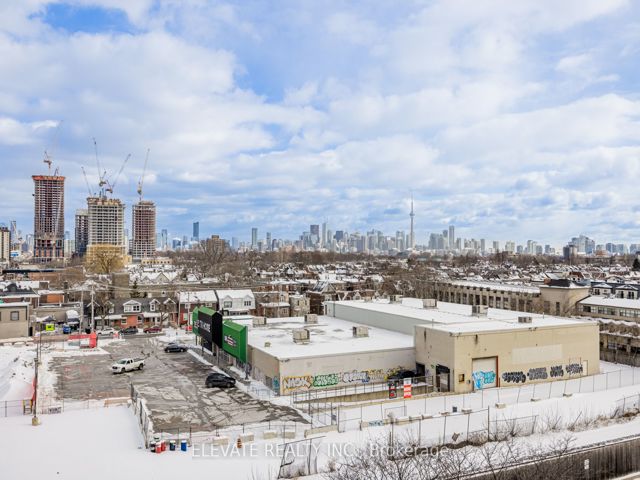 716 - 1369 Bloor St W