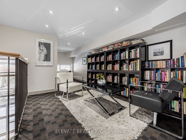 716 - 1369 Bloor St W