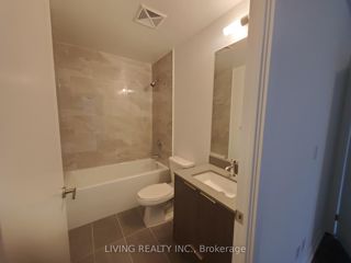 902 - 32 Forest Manor Rd