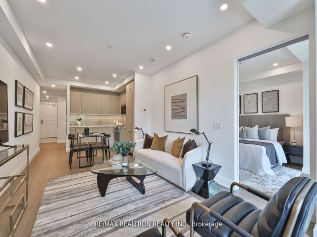 403 - 285 Avenue Rd