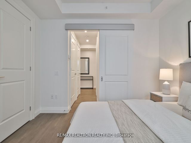 403 - 285 Avenue Rd