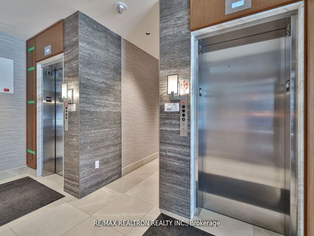 403 - 285 Avenue Rd