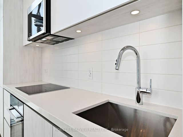 GPH09 - 8 Widmer St