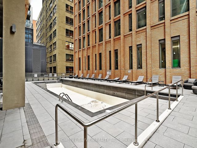 GPH09 - 8 Widmer St