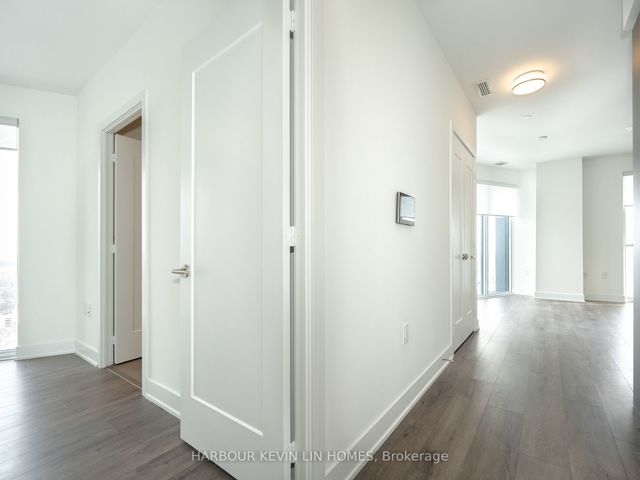 2703 - 575 Bloor St E