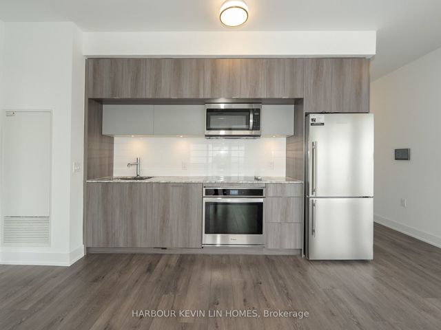 2703 - 575 Bloor St E
