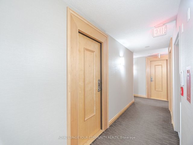 506 - 212 Eglinton Ave E