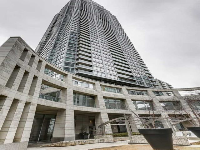 1207 - 2191 Yonge St