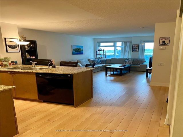 1207 - 2191 Yonge St