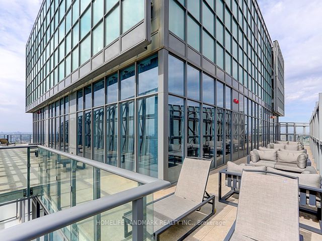 3411 - 65 St Mary St