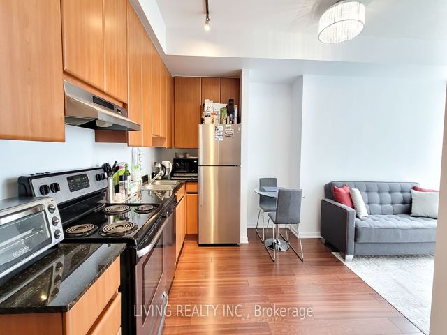 1003 - 30 Canterbury Pl