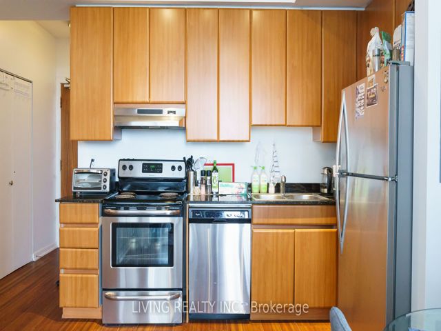 1003 - 30 Canterbury Pl