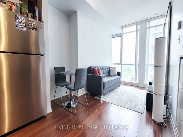 1003 - 30 Canterbury Pl
