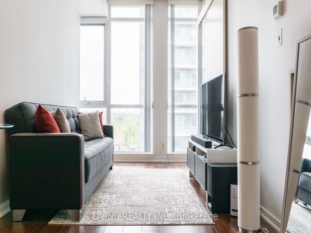 1003 - 30 Canterbury Pl