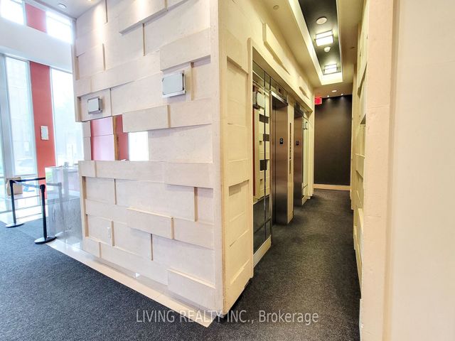1003 - 30 Canterbury Pl