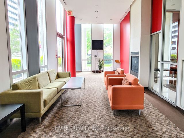 1003 - 30 Canterbury Pl