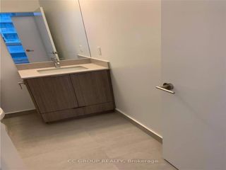 303 - 38 Forest Manor Rd