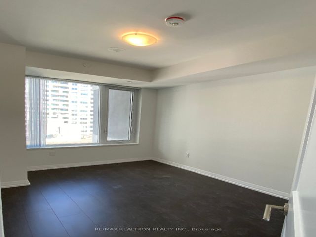 1803 - 25 Holly St