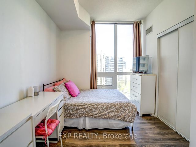 1010 - 56 Forest Manor Dr
