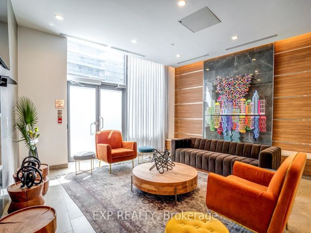 1010 - 56 Forest Manor Dr