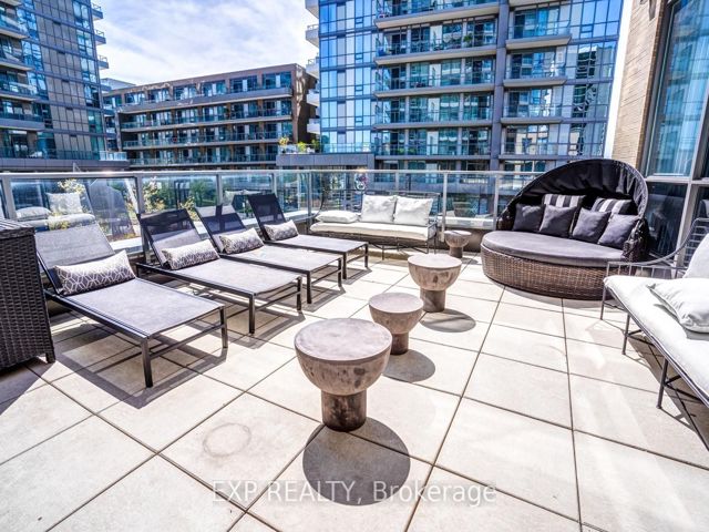 1010 - 56 Forest Manor Dr