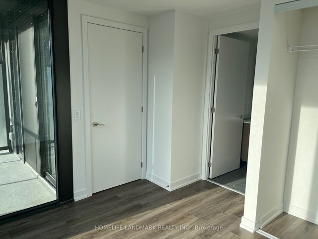 318 - 28 Eastern Ave