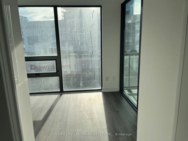 318 - 28 Eastern Ave