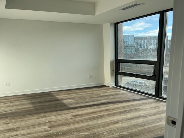 318 - 28 Eastern Ave