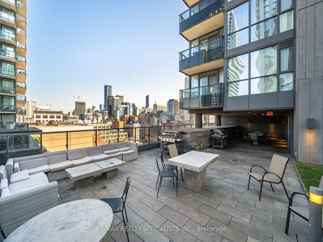 511 - 295 Adelaide St W