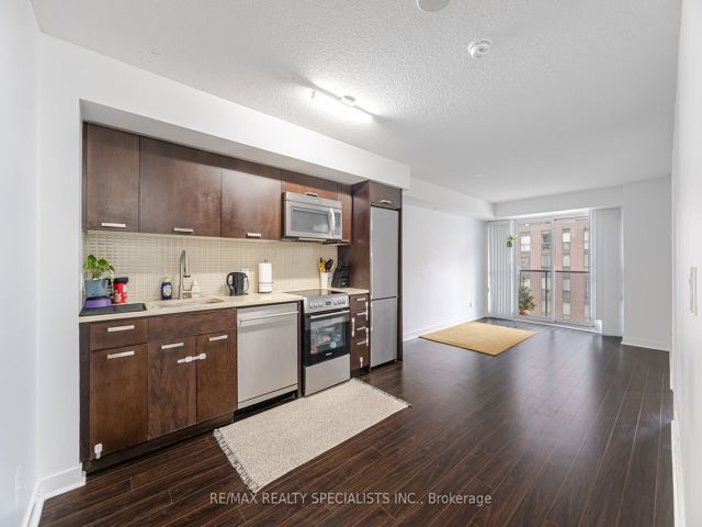 511 - 295 Adelaide St W
