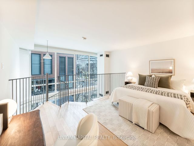 206 - 25 Maitland St